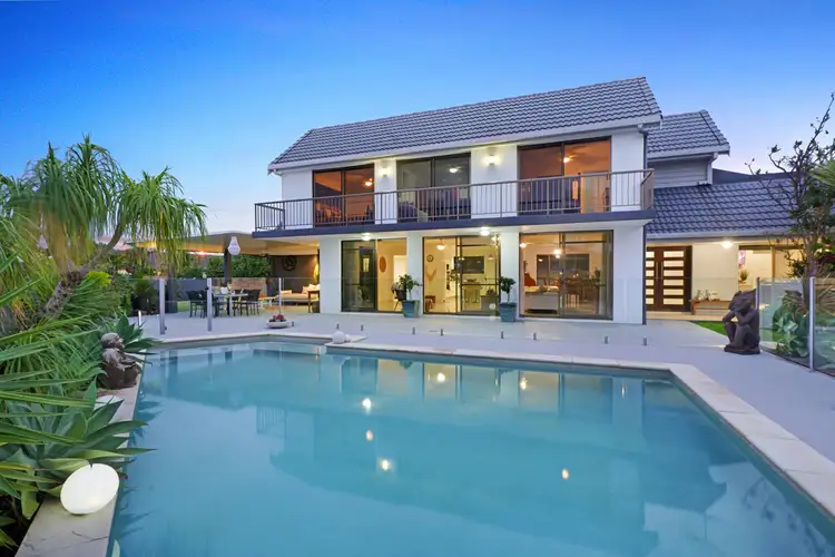 4 Ruff Court, Burleigh Waters QLD 4220