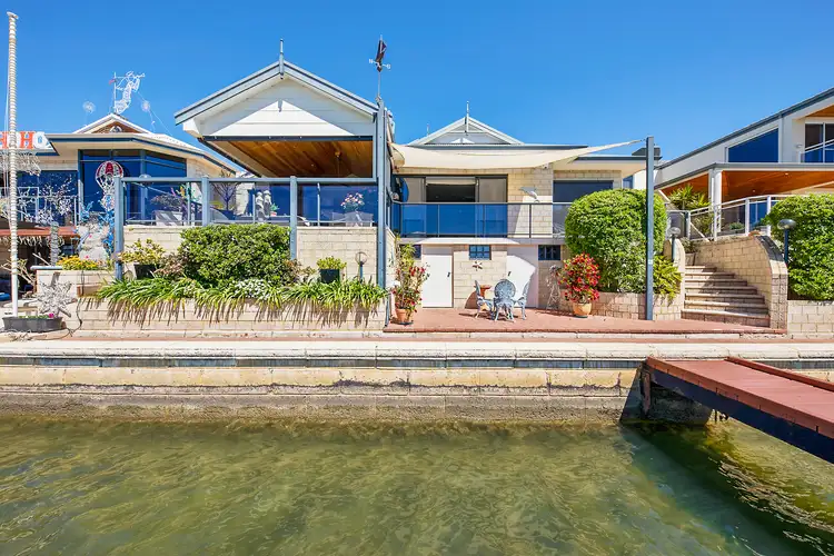 20 Starfire Close, Halls Head WA 6210