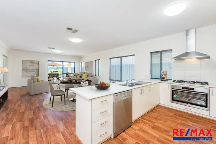 8 Graduate Way, Coolbellup WA 6163