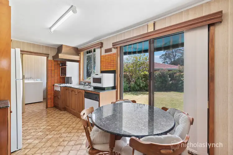Fifth view of Homely house listing, 1 Ashbrook Court, Frankston VIC 3199