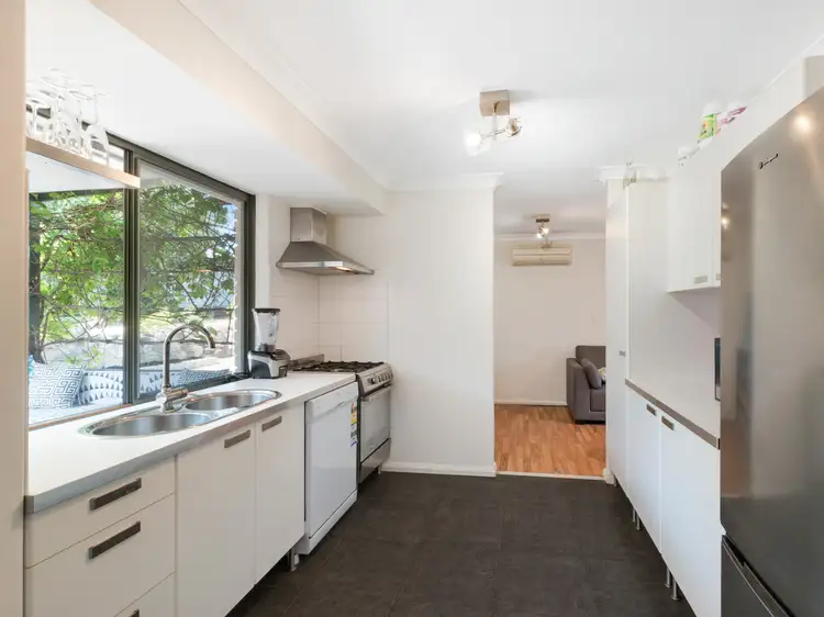 15 Roderick Court, Heathridge WA 6027