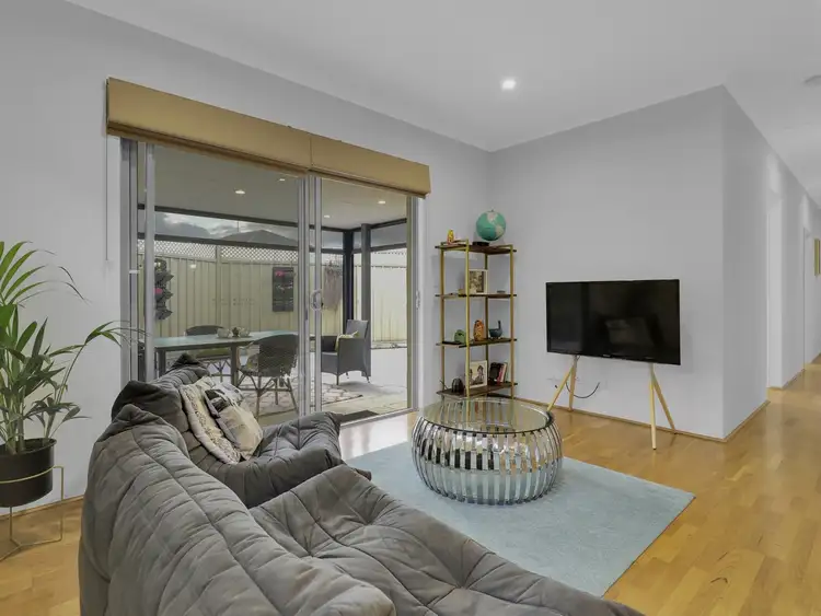 Fifth view of Homely house listing, 20 Apium Mews, Lake Coogee WA 6166