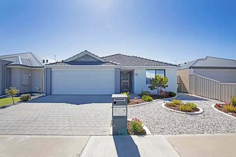 Second view of Homely house listing, 19 Kendale Way, Meadow Springs WA 6210
