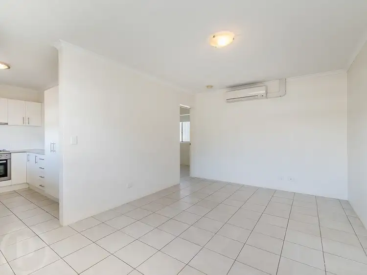Fifth view of Homely unit listing, 4/79 Goodwin Terrace, Moorooka QLD 4105
