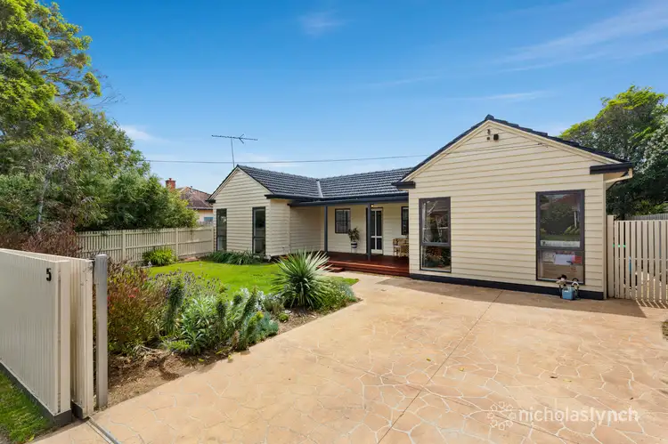 5B Cricklewood Avenue, Frankston VIC 3199