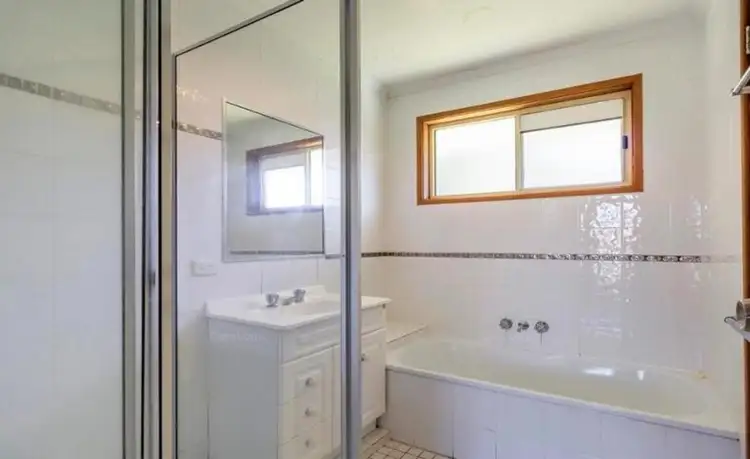 Fourth view of Homely semi-detached listing, 4/11 Kingaroy Avenue, Helensvale QLD 4212