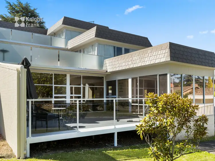 2/37 Waimea Avenue, Sandy Bay TAS 7005