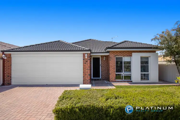 14 Panola Way, Sinagra WA 6065