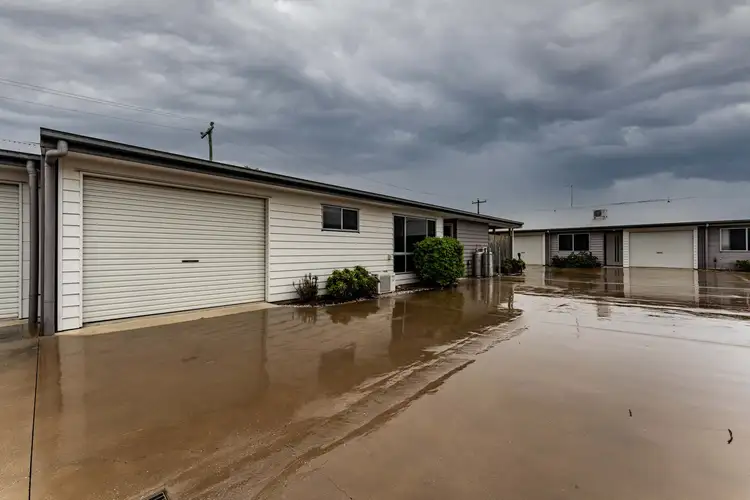 Main view of Homely unit listing, 2/15-17 Roberts Street, Emerald QLD 4720