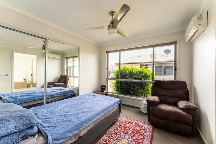 Fifth view of Homely unit listing, 2/15-17 Roberts Street, Emerald QLD 4720