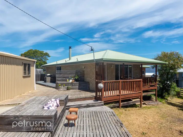8 Rainbow Terrace, Opossum Bay TAS 7023
