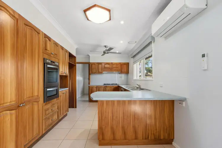 Second view of Homely house listing, 3 Canopus Court, Sale VIC 3850