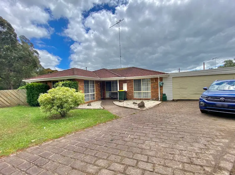 Main view of Homely house listing, 18 Adam Court, Drouin VIC 3818