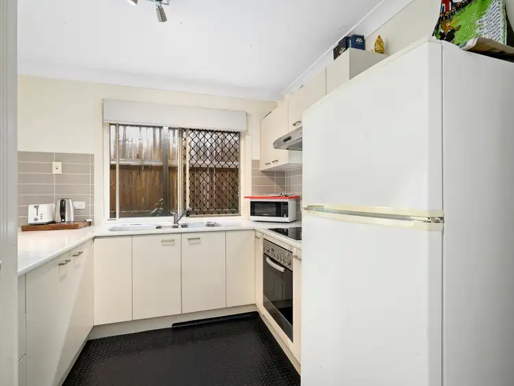 Sixth view of Homely house listing, 5 Bindarri Close, Waterford QLD 4133