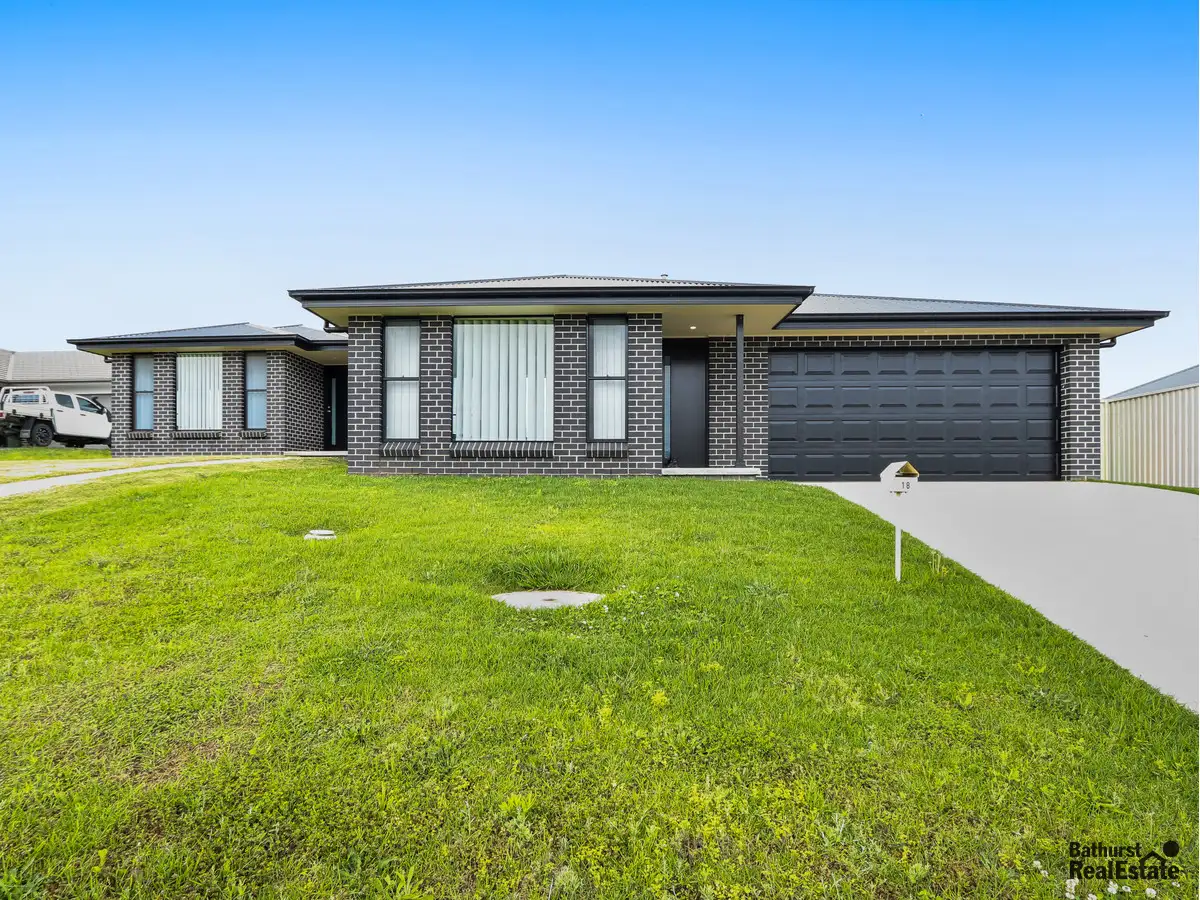 Main view of Homely house listing, 18 Wellesley Court, Raglan NSW 2795