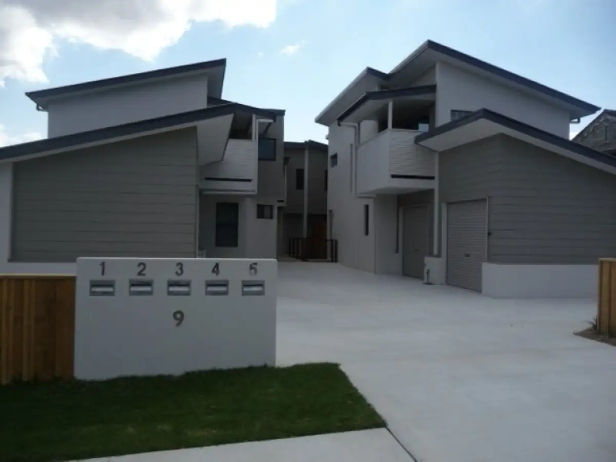 Main view of Homely townhouse listing, 1/9 Dawn Street, Rocklea QLD 4106