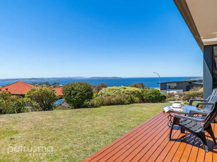 1 Emerald Court, Blackmans Bay TAS 7052