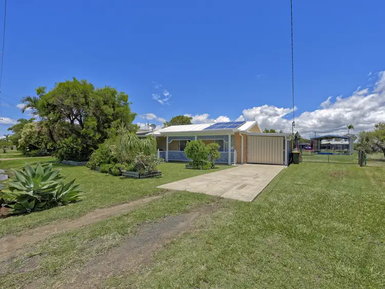 33 Wave Street, Burnett Heads QLD 4670