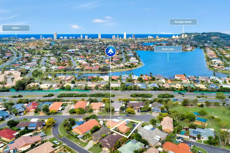 2/19 Mojave Drive, Burleigh Waters QLD 4220
