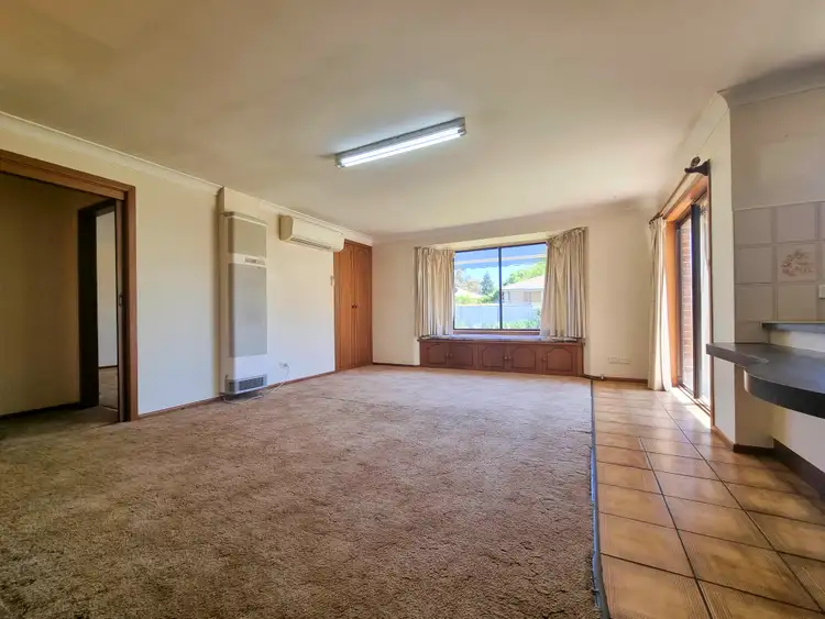 Fifth view of Homely house listing, 5 Amangu Close, Orange NSW 2800
