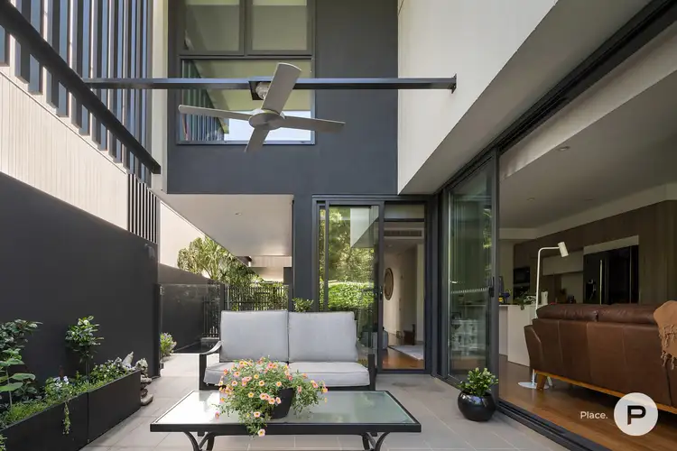 610/12 -18 Parkside Circuit, Hamilton QLD 4007