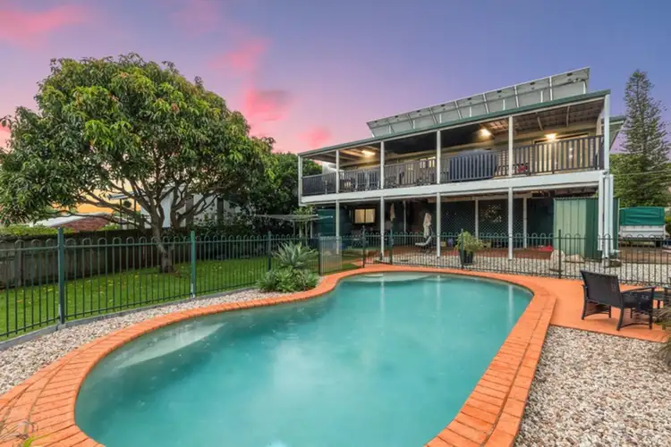 4 Manly Street, Birkdale QLD 4159