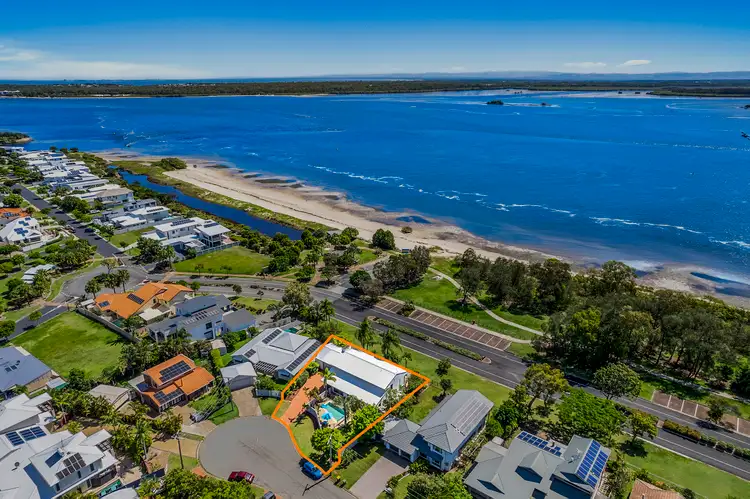 18 Venus Court, Banksia Beach QLD 4507