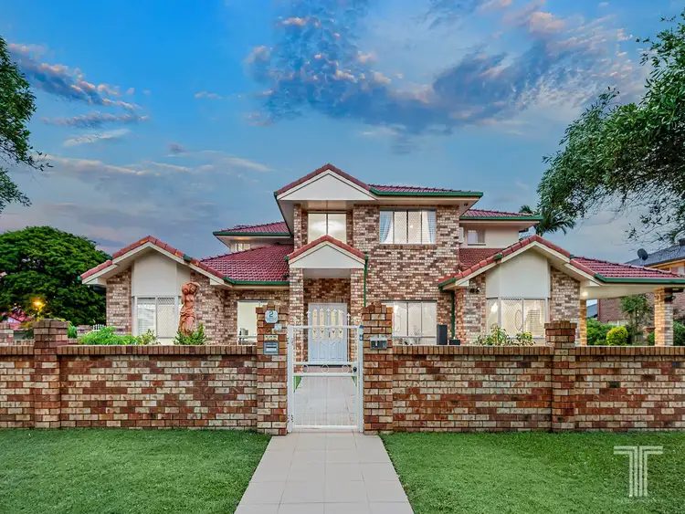 Main view of Homely house listing, 2 Oppermann Place, Carindale QLD 4152