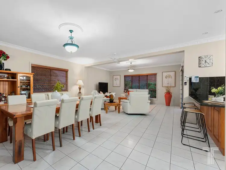 Sixth view of Homely house listing, 2 Oppermann Place, Carindale QLD 4152