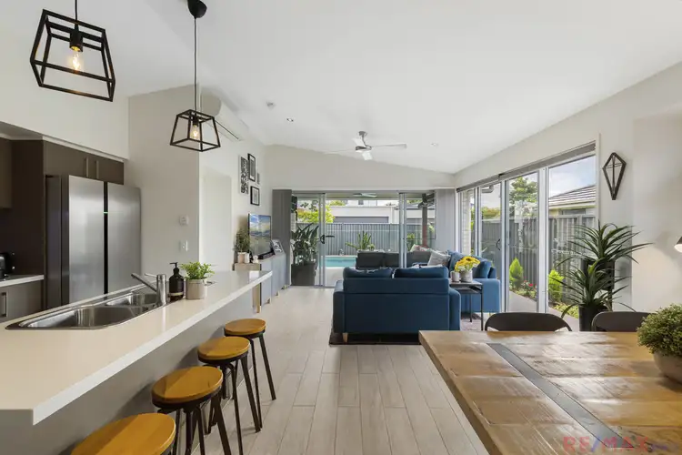 Second view of Homely house listing, 2/105 Haslewood Crescent, Meridan Plains QLD 4551