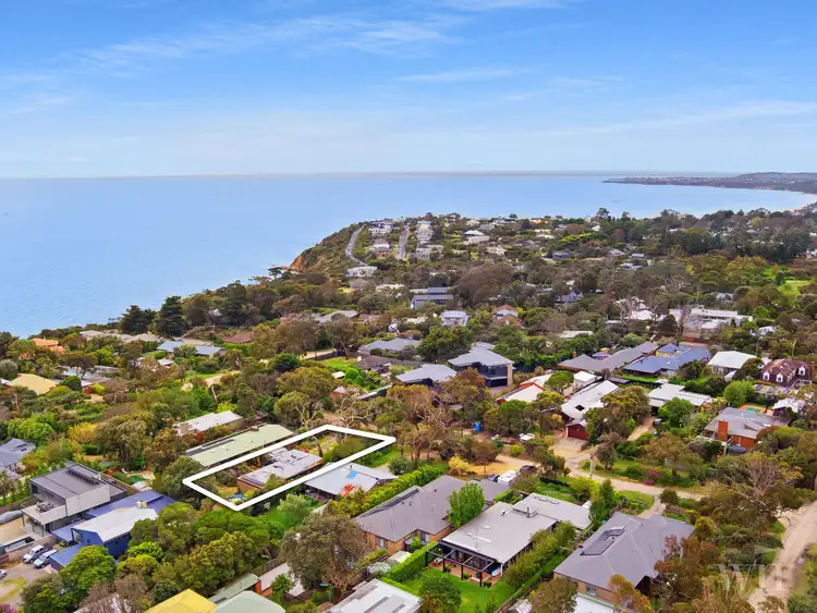 8 Alexandrina Road, Mount Martha VIC 3934