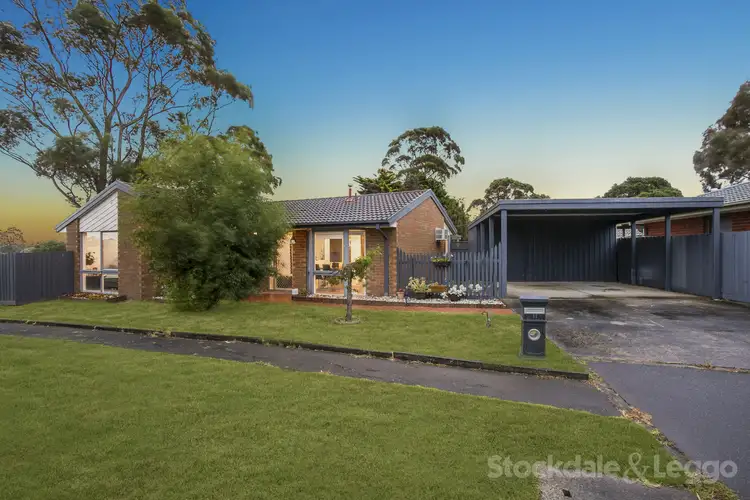 11 Kalyptos Walk, Cranbourne VIC 3977
