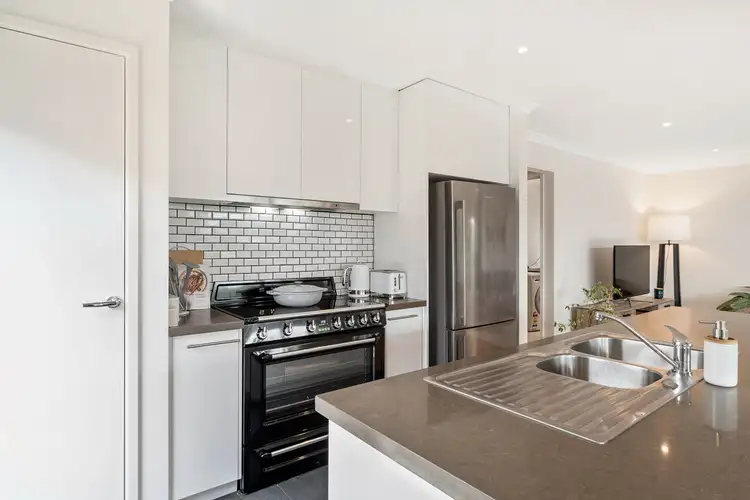 Fourth view of Homely house listing, 5 Malua Circuit, Sandhurst VIC 3977