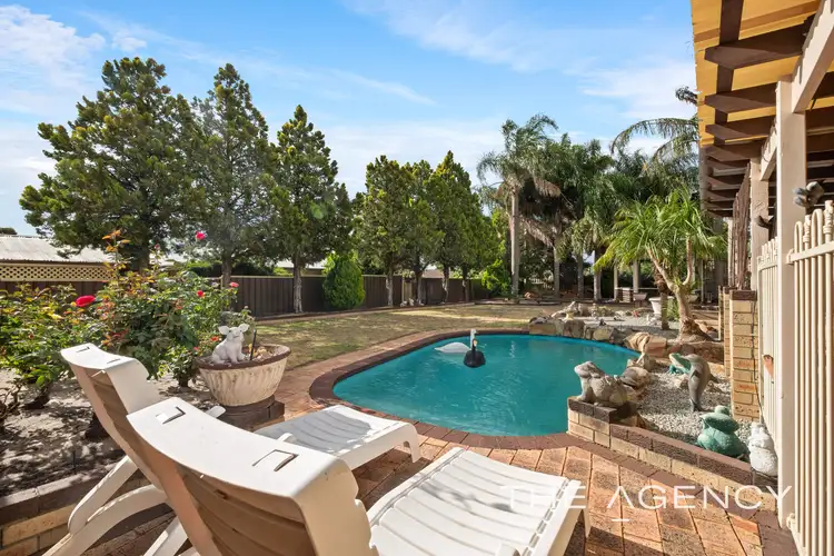 104 Lesmurdie Road, Lesmurdie WA 6076