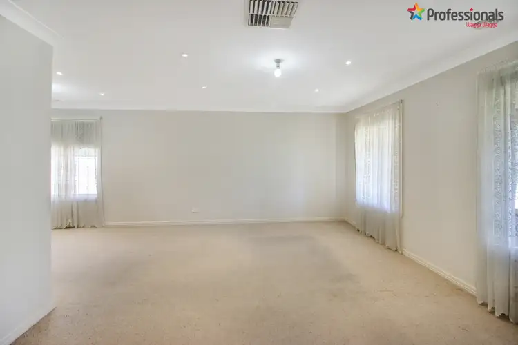 Fifth view of Homely house listing, 118 Yentoo Drive, Glenfield Park NSW 2650