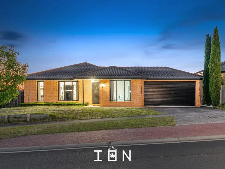 41 Oakgrove Drive, Narre Warren South VIC 3805