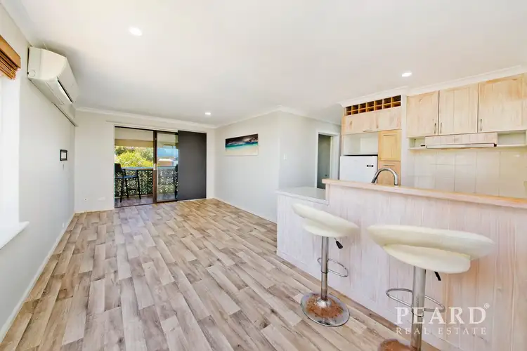 16/4 Sackville Terrace, Scarborough WA 6019