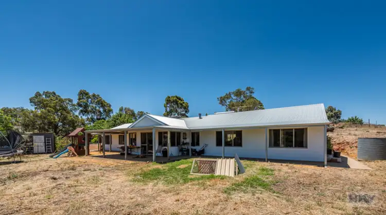 320 Clarkson Road, Bullsbrook WA 6084