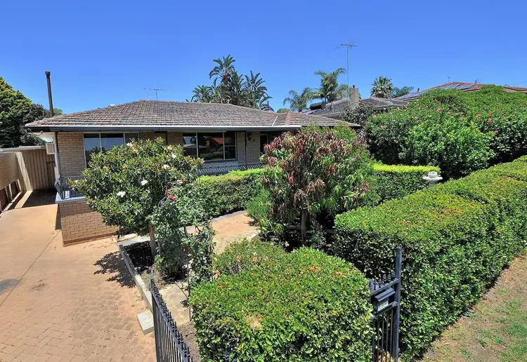 Fifth view of Homely house listing, 8 Blenheim Place, Swan View WA 6056