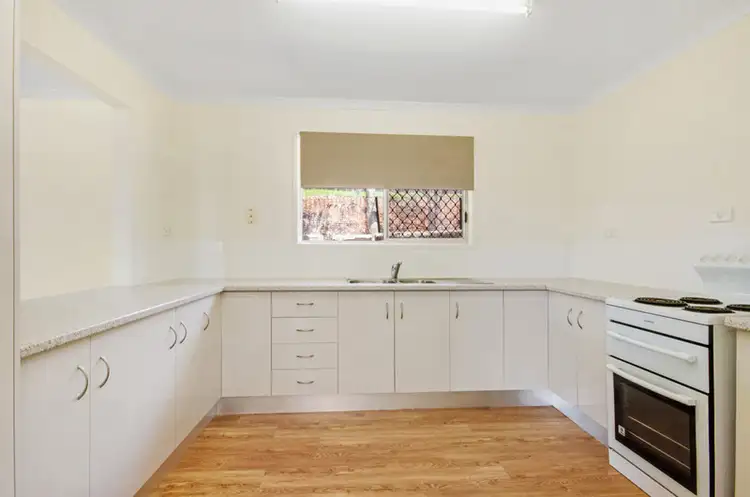 Fifth view of Homely house listing, 2 Cambridge Close, Telina QLD 4680