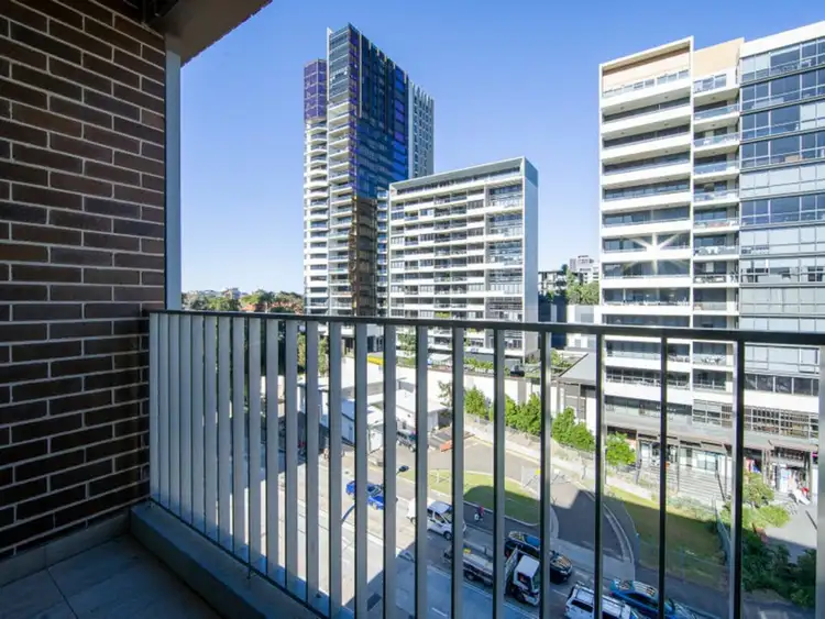 18 Gadigal Avenue