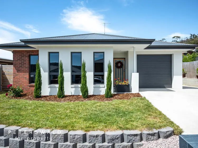 8 Burgundy Road, Howrah TAS 7018