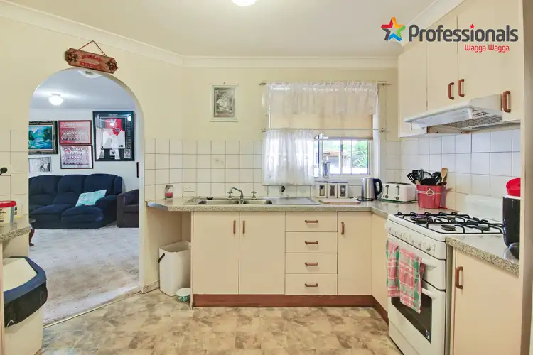Fifth view of Homely house listing, 118 Raye Street, Tolland NSW 2650