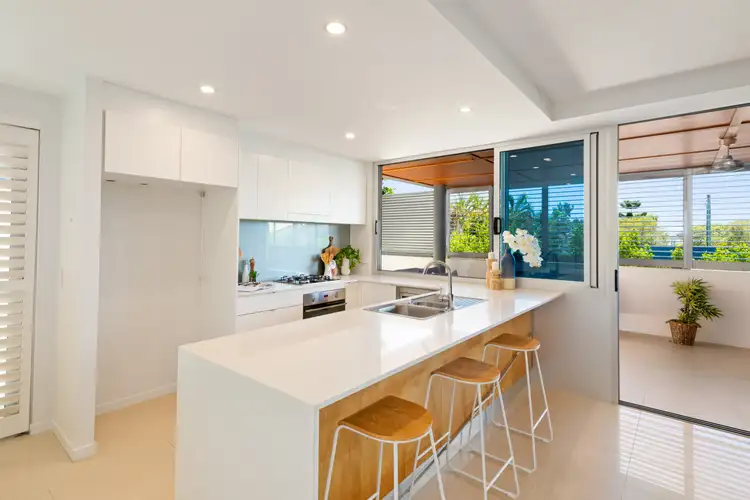 Fourth view of Homely unit listing, 1/15 Grosvenor Street, Balmoral QLD 4171