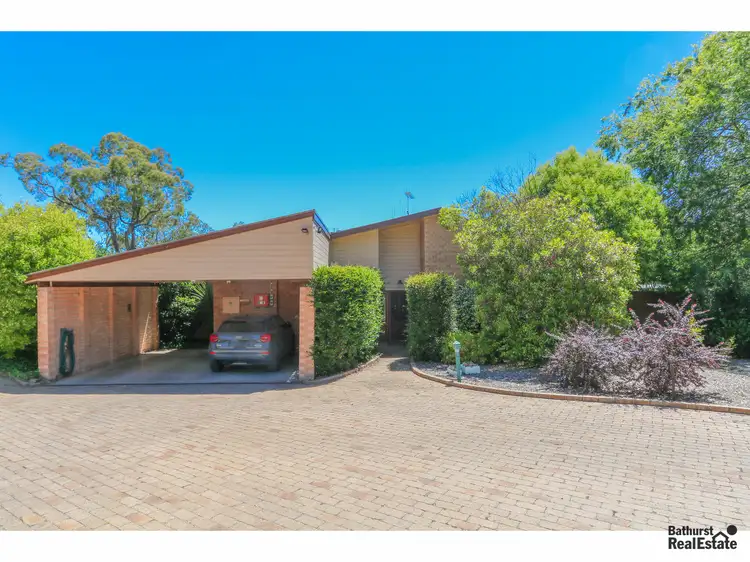 16 Strathmore Drive, Forest Grove NSW 2795