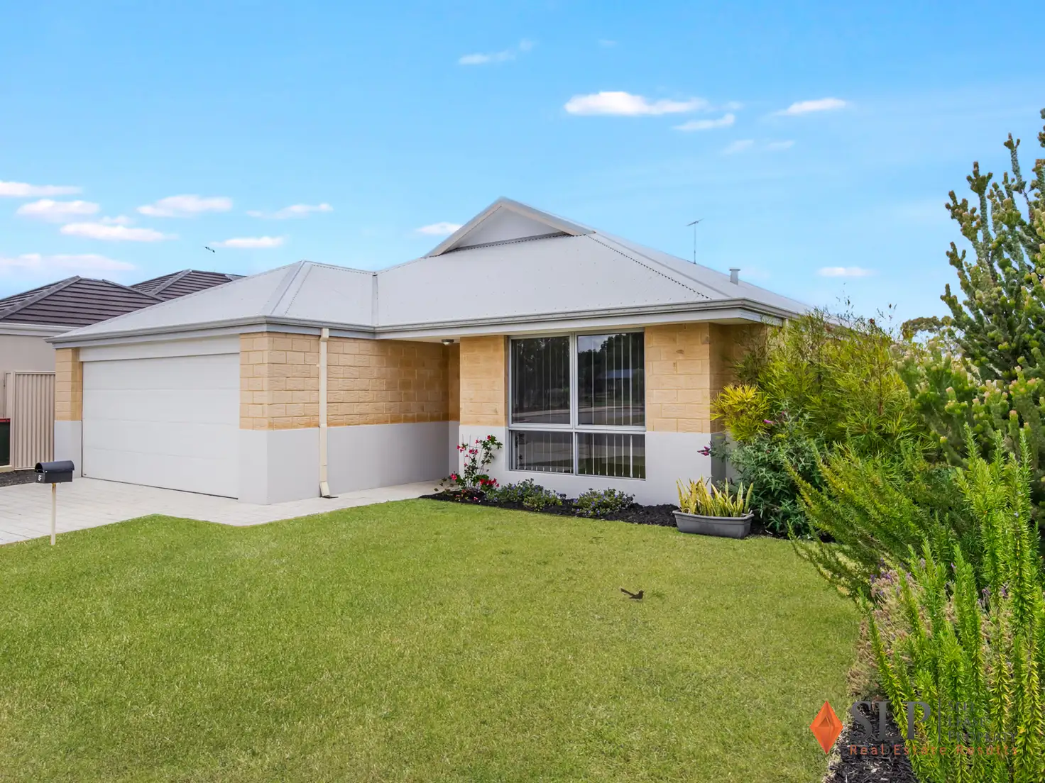 Main view of Homely house listing, 8 Arnside Bend, Waikiki WA 6169