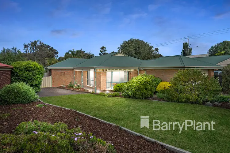 185 Third Avenue, Rosebud VIC 3939
