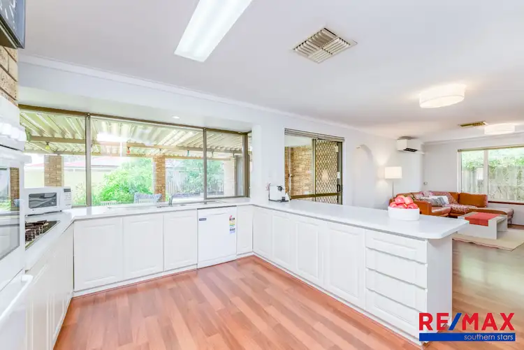 6 Ashton Place, Leeming WA 6149