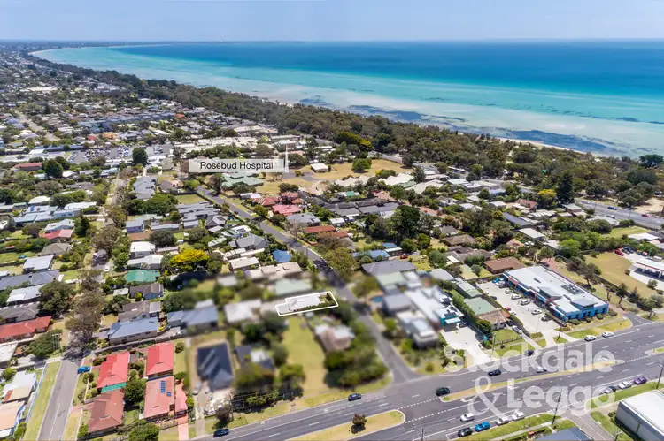 1/1 Marks Avenue, Rosebud VIC 3939