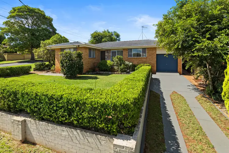 39 Debra Street, Centenary Heights QLD 4350
